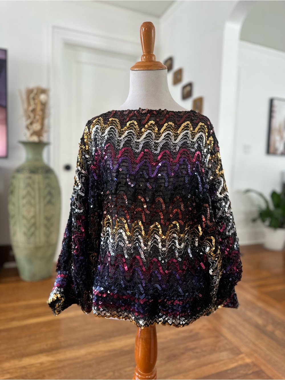 Sequined Wave-Pattern Pullover Sweater in Multi-Color